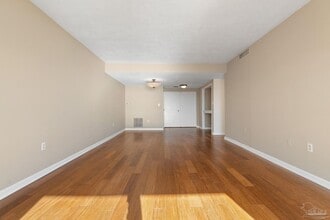 615 Bayshore Dr in Pensacola, FL - Building Photo - Building Photo