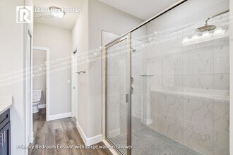 8588 Magnificent Ln in Groveland, FL - Foto de edificio - Building Photo