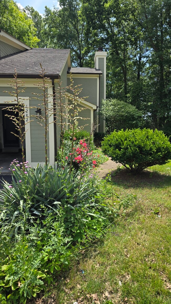 property at 1282 Gatwick Ct
