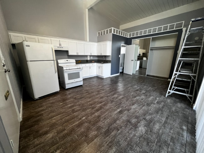 4024 Emerald St in Torrance, CA - Building Photo - Building Photo