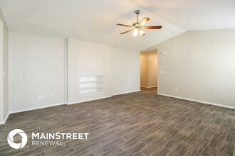 3700 Sweet Birch Dr in Greensboro, NC - Building Photo - Building Photo