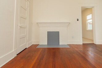 2216 Julian Ave in San Diego, CA - Building Photo - Building Photo