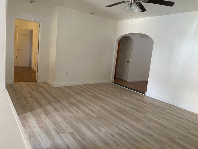 1588 NE 110th St, Unit 1 in Miami, FL - Building Photo - Building Photo