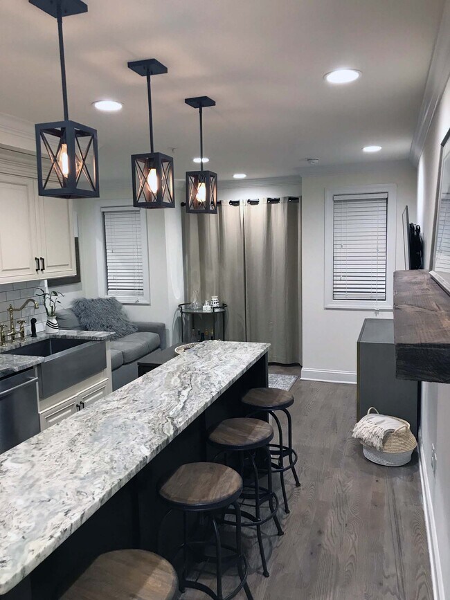 751 N Uber St, Unit apt 2 photo'
