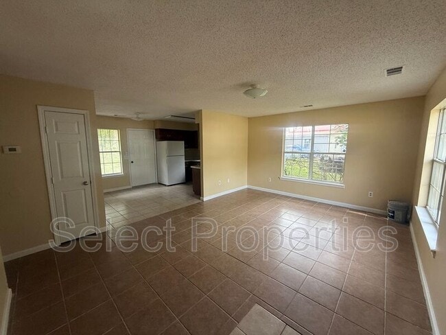 1303 Dana Debbie St in Jonesboro, AR - Building Photo - Building Photo