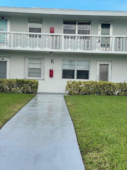 276 Andover K in West Palm Beach, FL - Building Photo