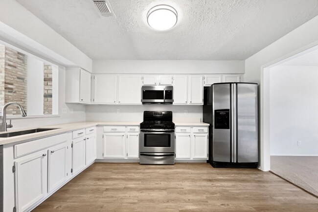 5315 Windsong Trail in Houston, TX - Building Photo - Building Photo
