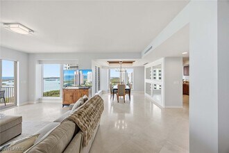 4801 Bonita Bay Blvd in Bonita Springs, FL - Building Photo - Building Photo