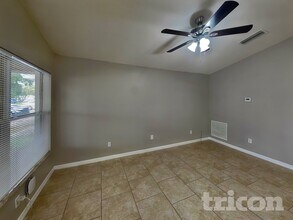 5127 Pineland Ave in Port Orange, FL - Building Photo - Building Photo