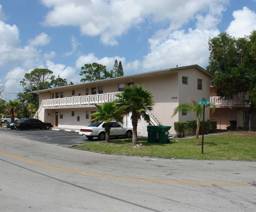 1500 SW 5th Pl in Fort Lauderdale, FL - Building Photo