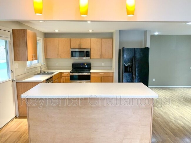 property at 1023 N Runyan Dr