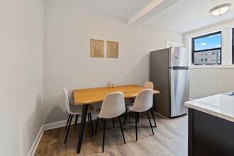 6439 N Hamilton Ave in Chicago, IL - Building Photo - Building Photo