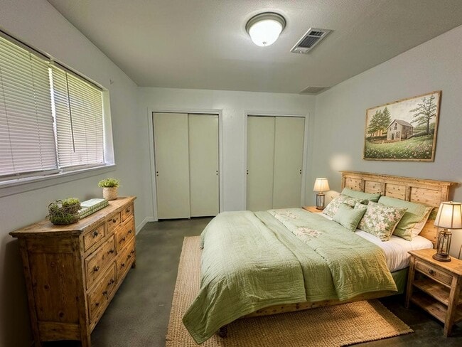 property at 626 N Resident St