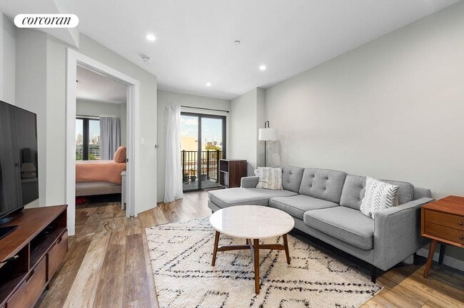 30-82 Crescent Street 7B in Queens, NY - Building Photo - Building Photo