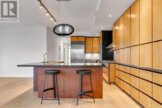 967 Ossington Ave in Toronto, ON - Building Photo - Building Photo