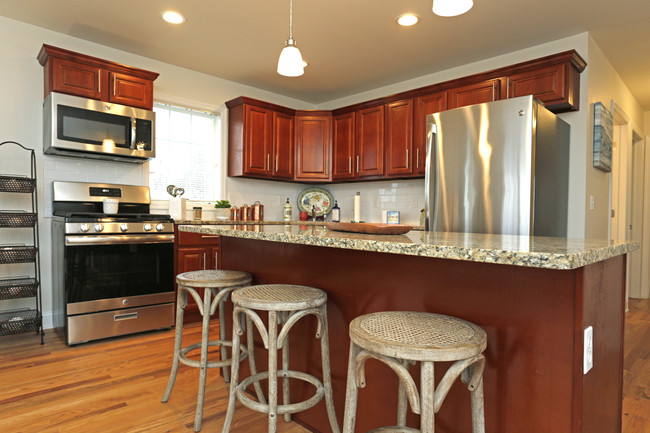Key Grove Farms in Keyport, NJ - Building Photo - Interior Photo