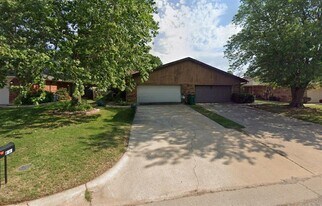 8207 NW 78th Terrace in Oklahoma City, OK - Building Photo