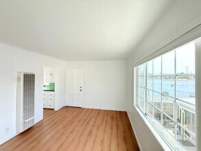 230-232 Rennie Ave in Los Angeles, CA - Building Photo - Building Photo