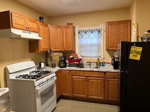 409 Saratoga St in Boston, MA - Building Photo - Building Photo