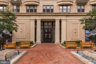 7710 Woodmont Ave in Bethesda, MD - Foto de edificio - Building Photo