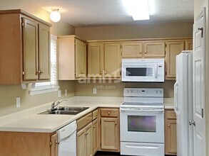 196 Breakwater Dr in Hendersonville, TN - Building Photo - Building Photo