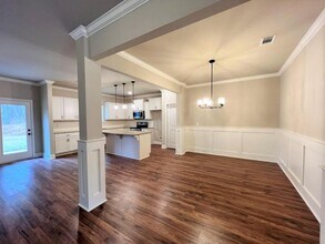 100 Hawthorn Ln in Covington, GA - Building Photo - Building Photo