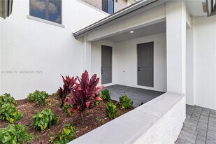 2391 SW 123rd Ter in Davie, FL - Building Photo