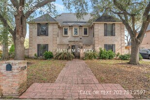 1126 Crossroads Dr in Houston, TX - Building Photo