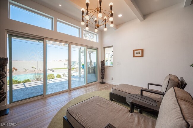 property at 330 E Country Club Dr