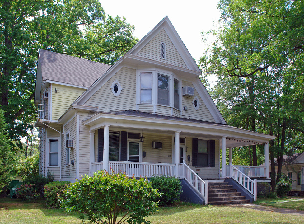 1218 Glenwood Ave in Raleigh, NC - Building Photo