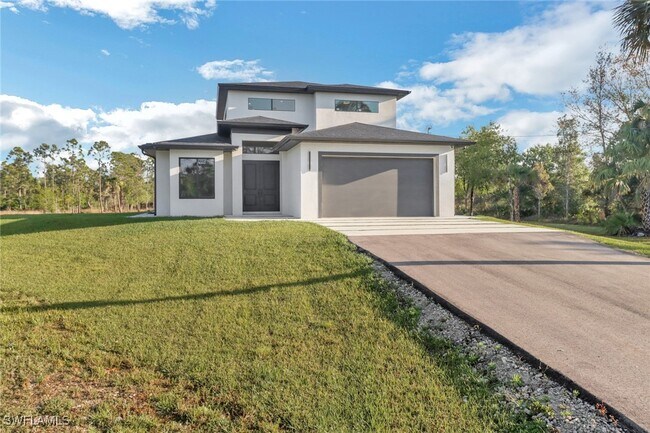 4475 66th Ave NE in Naples, FL - Building Photo - Building Photo