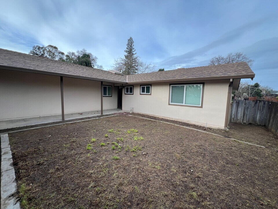 5651 San Juan Ave in Citrus Heights, CA - Building Photo