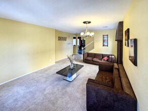 6725 Yellowhammer Pl in North Las Vegas, NV - Building Photo - Building Photo