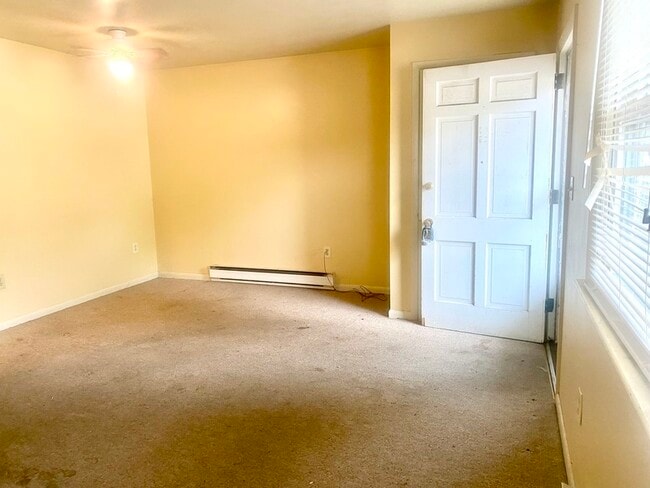 property at 8 N Chestnut St
