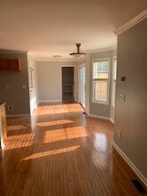 1831 E Oakland Ave in Johnson City, TN - Building Photo - Building Photo