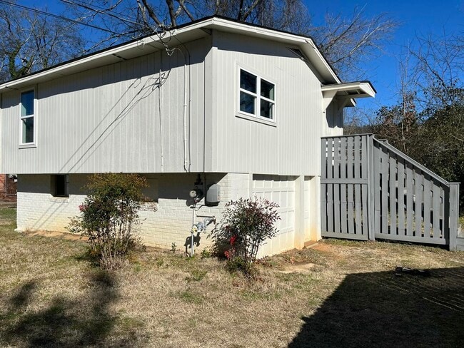 property at 964 Ogrady Dr