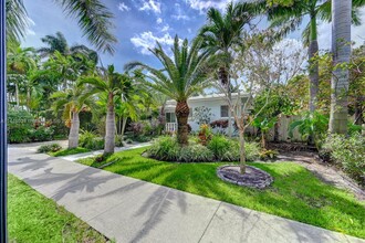 1016 Harrison St in Hollywood, FL - Foto de edificio - Building Photo