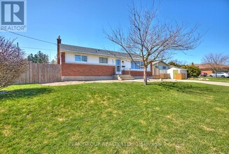 3137 Kingswood Crescent in Niagara Falls, ON - Building Photo - Building Photo