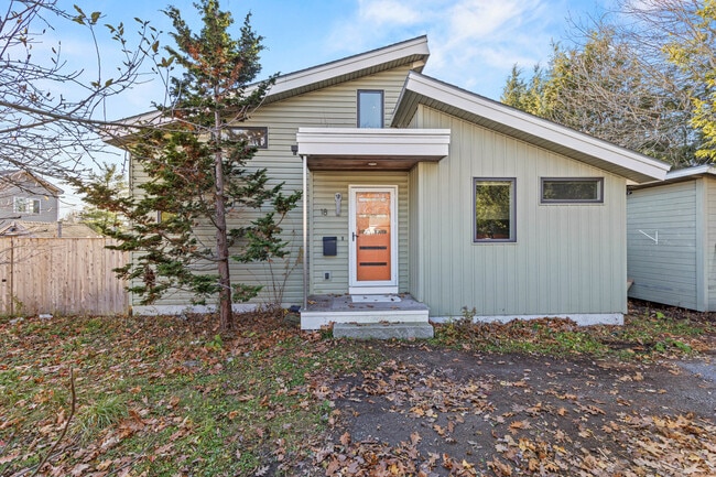 property at 18 Rosedale St