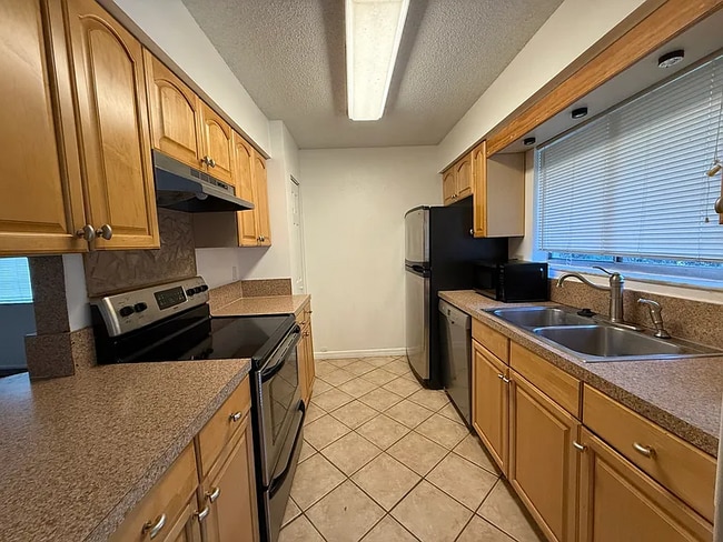 12117 Walden Woods Dr in Orlando, FL - Building Photo - Building Photo