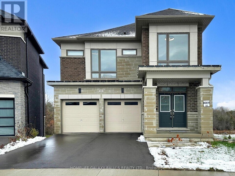 13 Thelma Dr in Whitby, ON - Building Photo