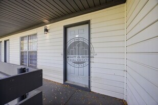 457 White Dr in Tallahassee, FL - Building Photo