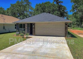 3322 Bliss Ln in Gonzalez, FL - Building Photo