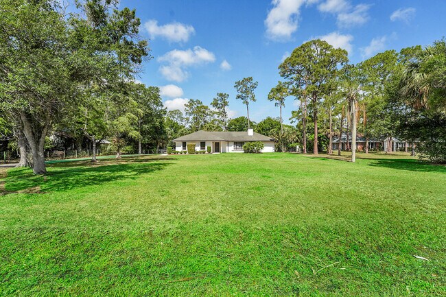 17717 Bridle Ln in Jupiter, FL - Building Photo - Building Photo