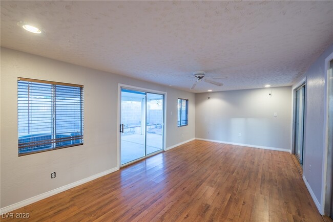 property at 7129 Paradise Bay Dr