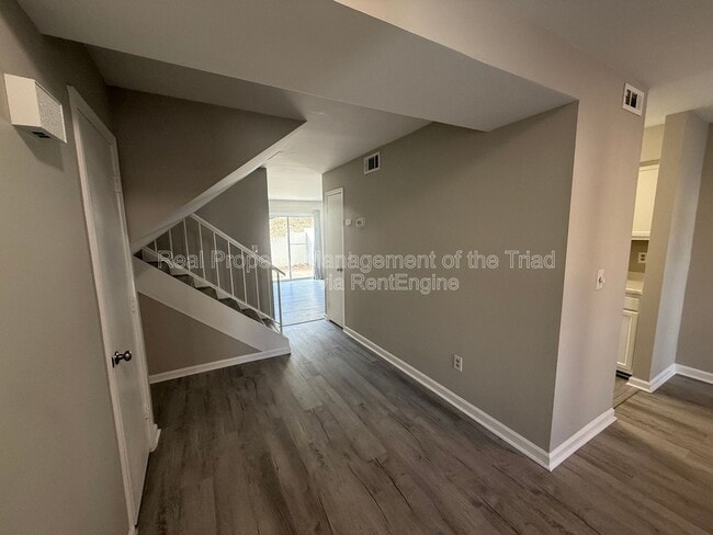 2425 Tantelon Pl in Winston-Salem, NC - Building Photo - Building Photo