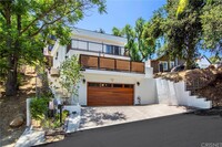 4358 Morro Dr in Woodland Hills, CA - Foto de edificio - Building Photo