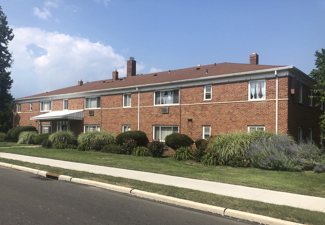 Navahoe in Cleveland Heights, OH - Building Photo