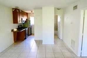 2643 NE 8th Ave in Wilton Manors, FL - Building Photo