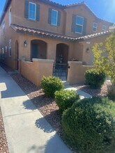 941 Lynne Harbor Ave in Henderson, NV - Building Photo - Building Photo